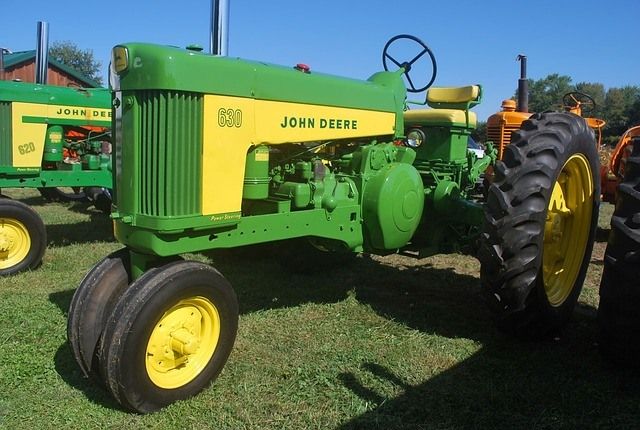 Tractor 13545 640