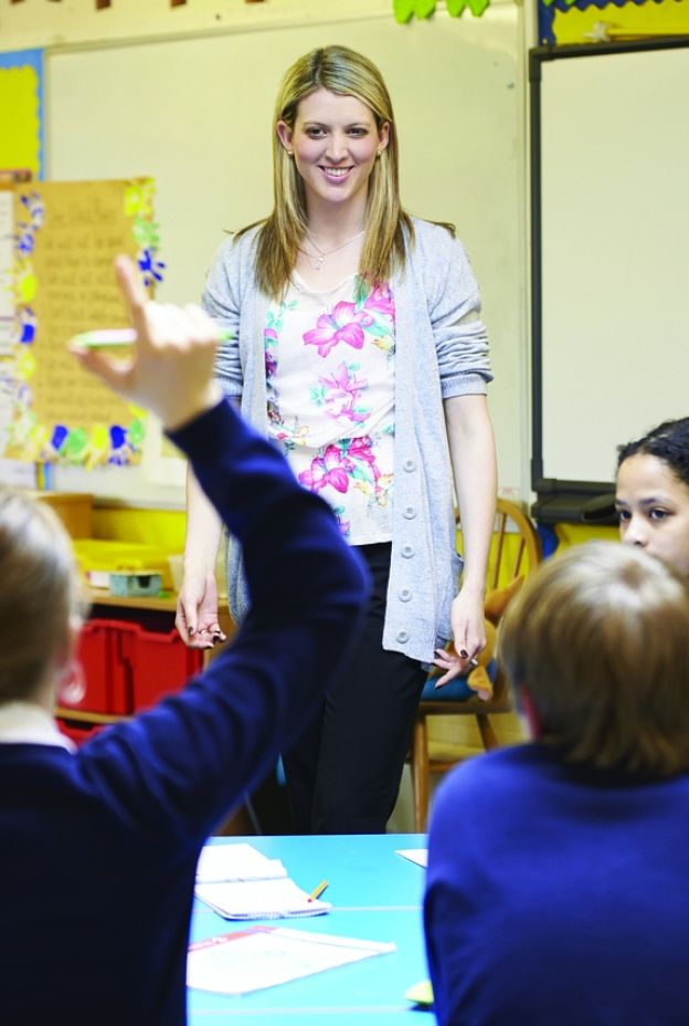 Teacher 4784917 1280