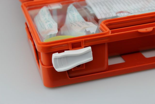 First aid kit 4535155 1920