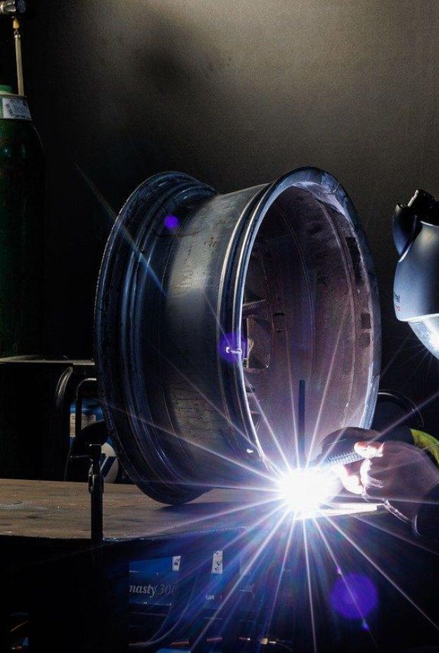 Welding 8445458 1280 pixabay