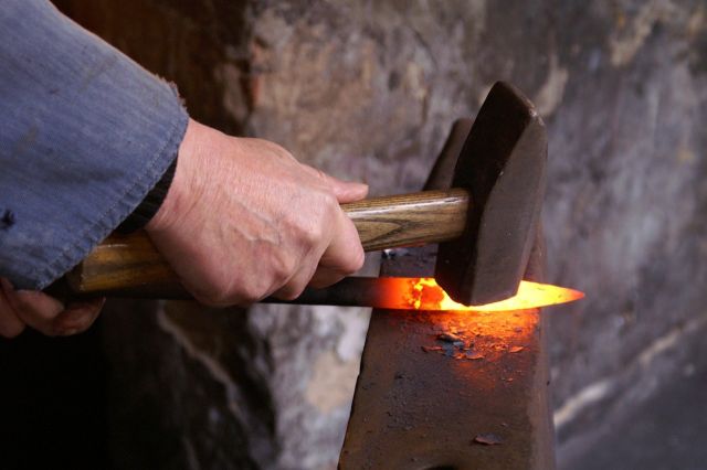 Forge 550622 1280 pixabay