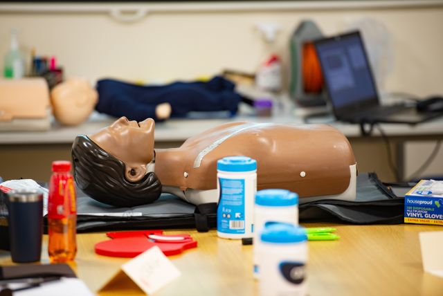 First Aid F 002