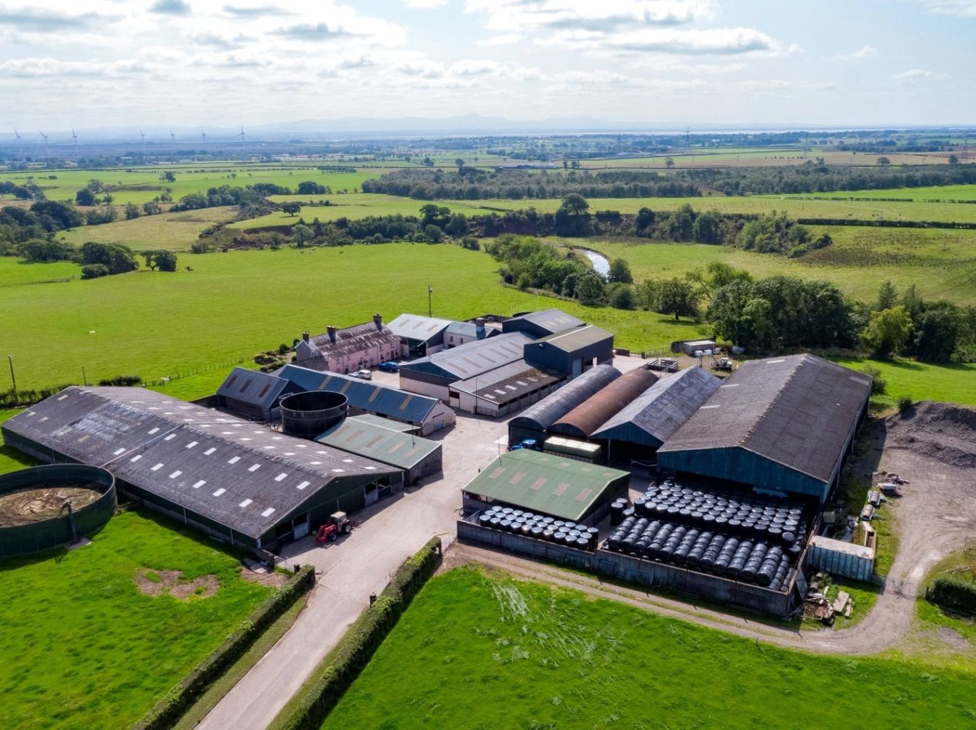 HH Land and Estates Farmyard_Tracey Jackson